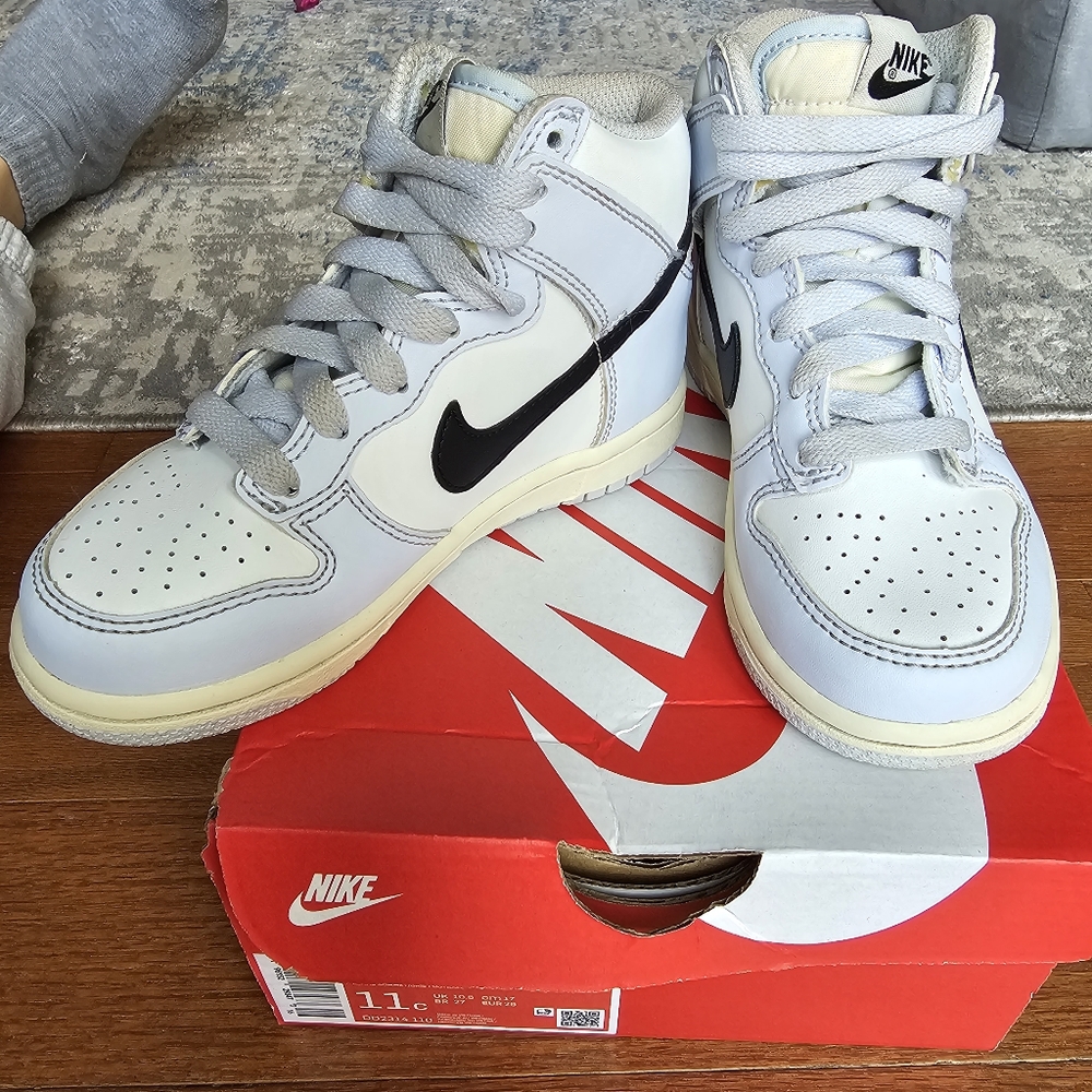 Nike kids 2 toned dunk high "aluminum" sneaker